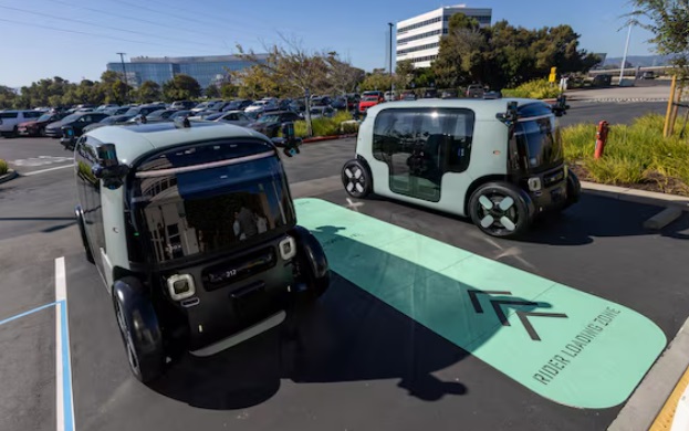 Zoox robotaxi expansion USA