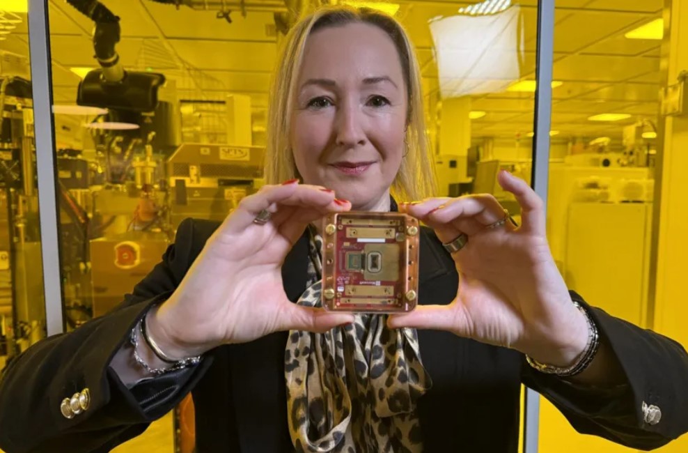 Quantum computing versus AI