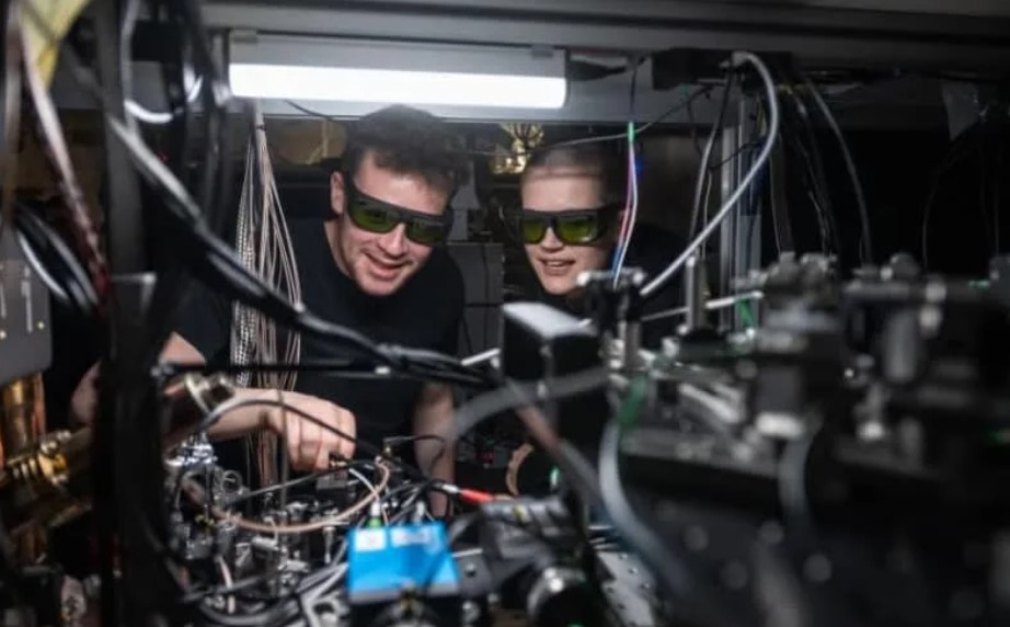Quantum Teleportation Between Chips