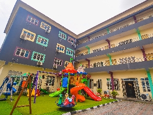  Grande Oakbridge Montessori School